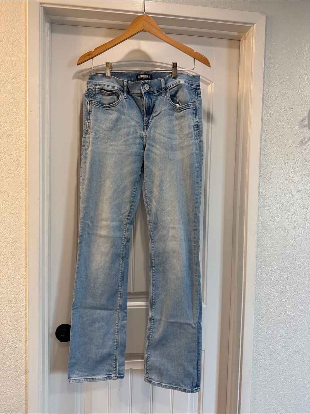 Express Ultimate Stretch, Barely Boot Midrise 10 long